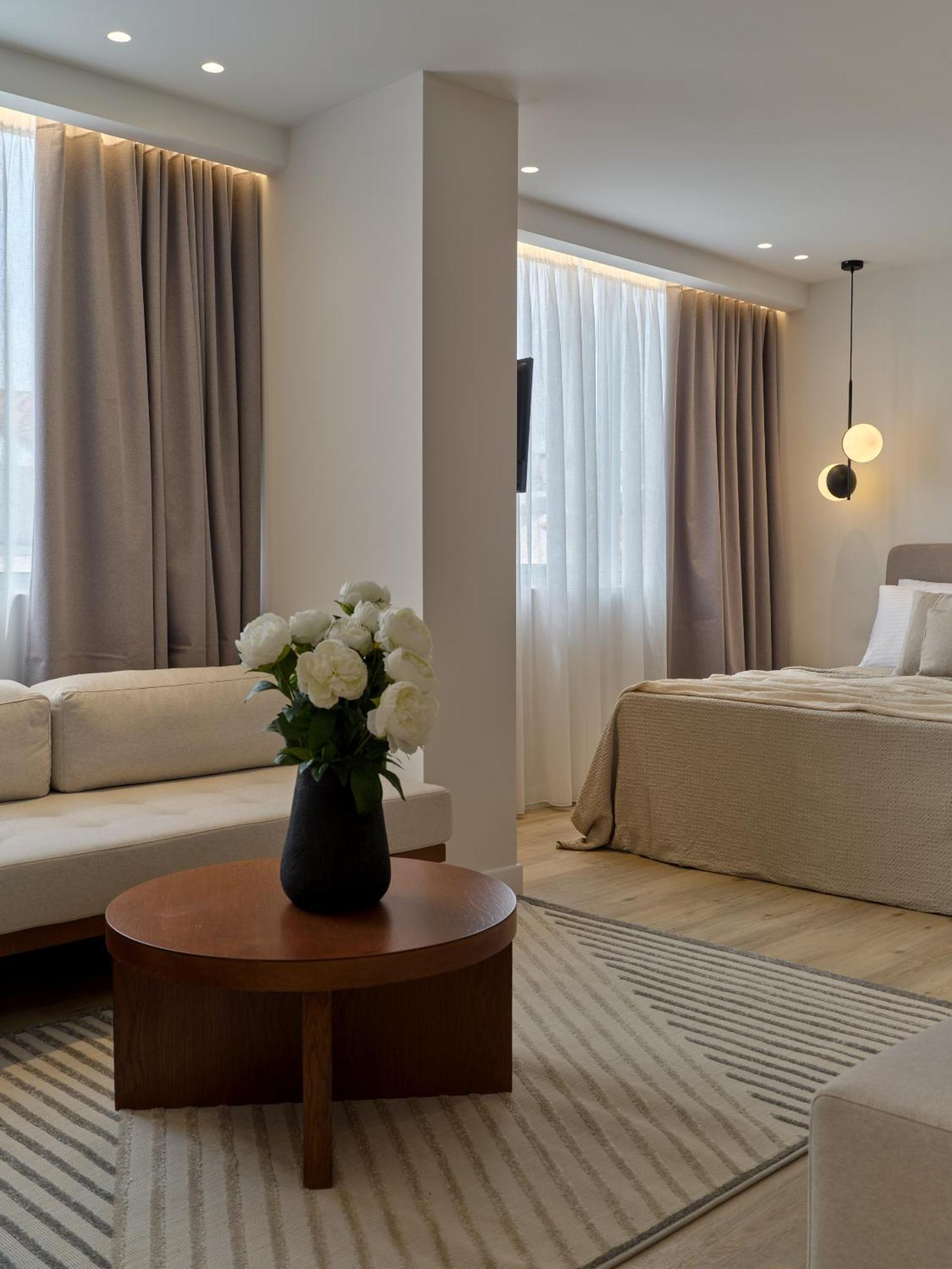 Haya Athens Loftie Suites Exteriör bild